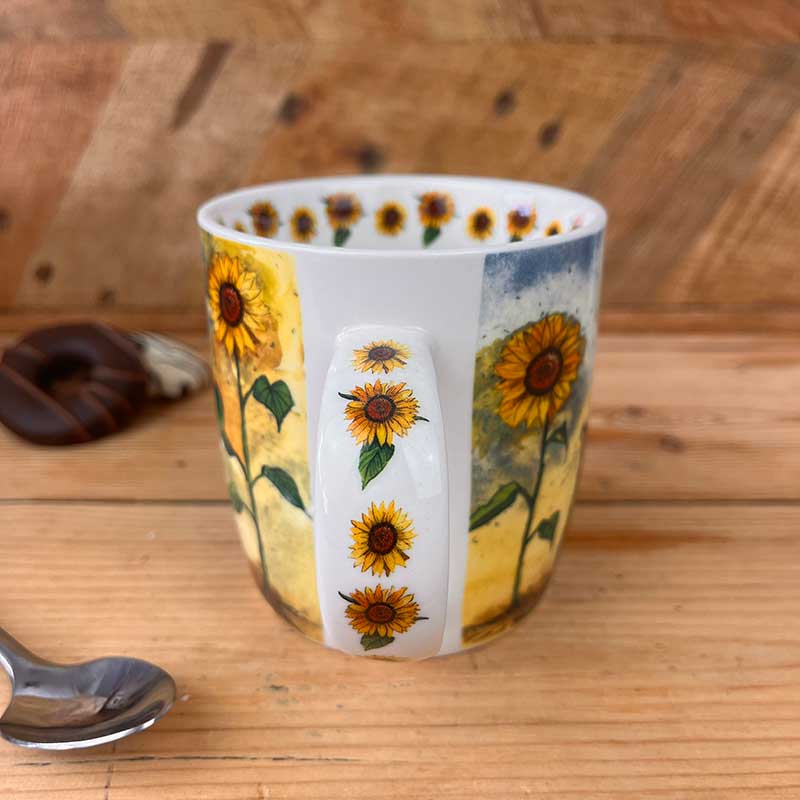 Cat and Sunflowers - Tasse M96